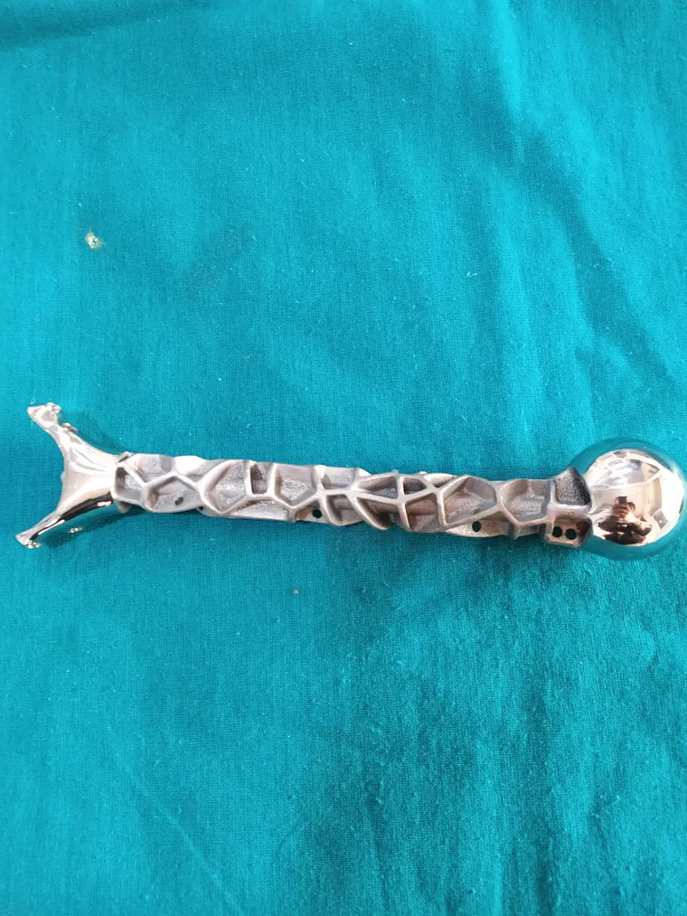 Customised humerus implant